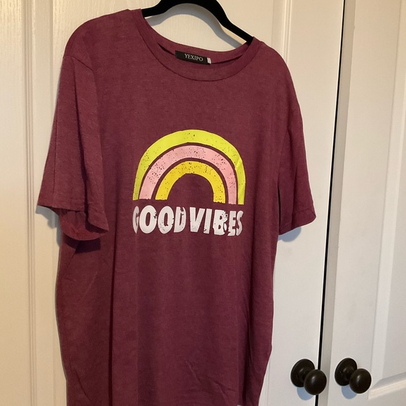 Tops - Good Vibes Graphic T-Shirt